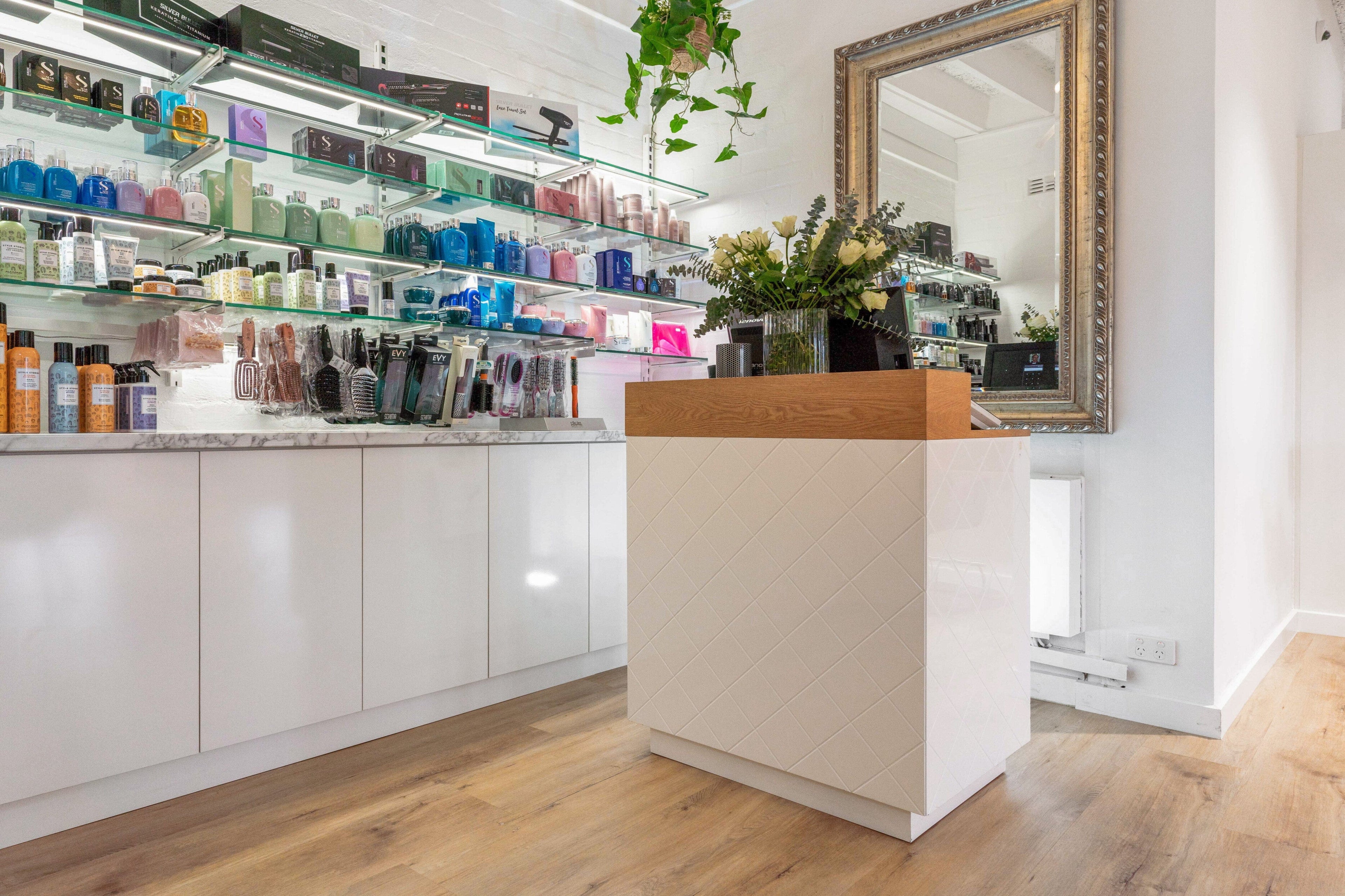 Milano Hair best hair colourist